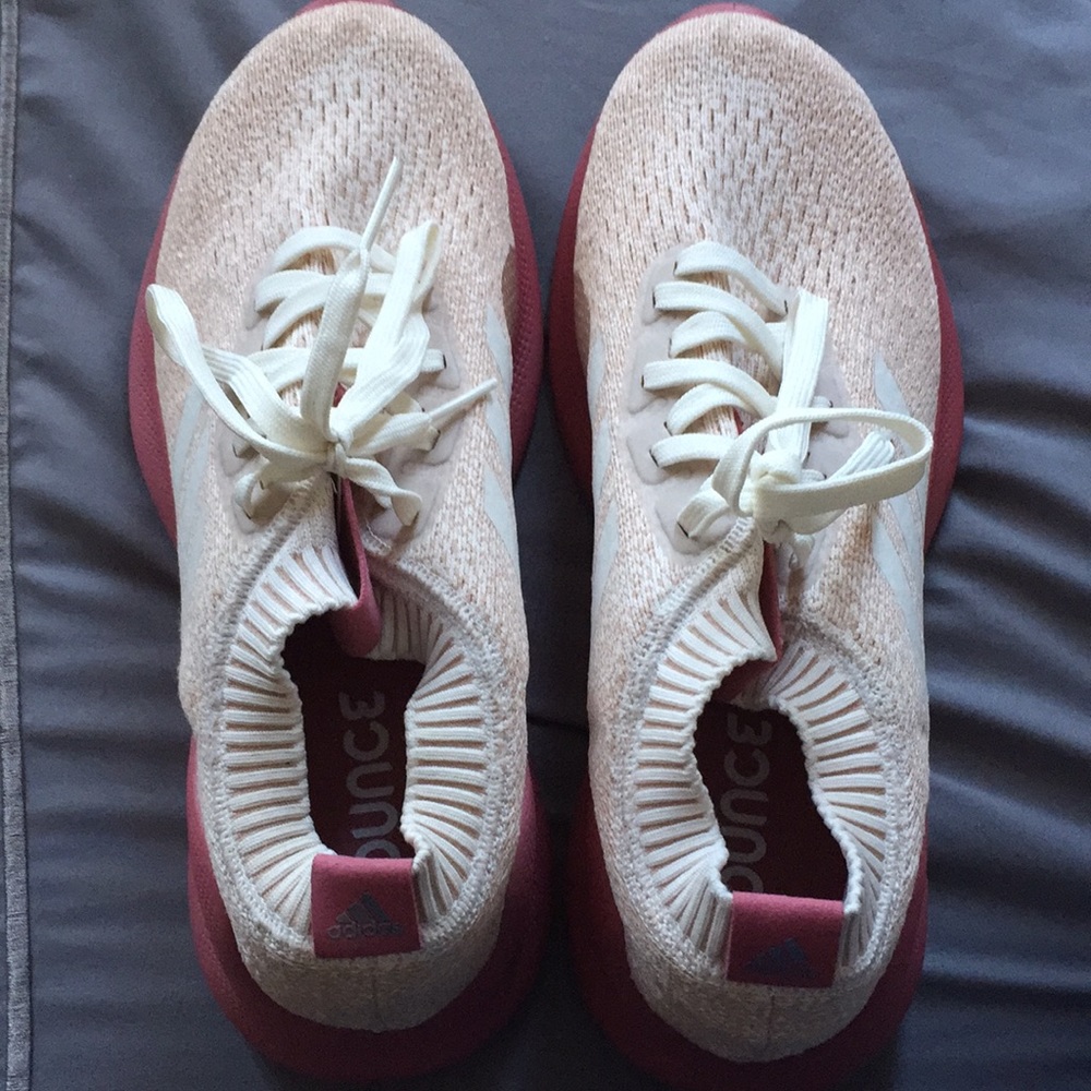 NWOT Adidas Sneakers